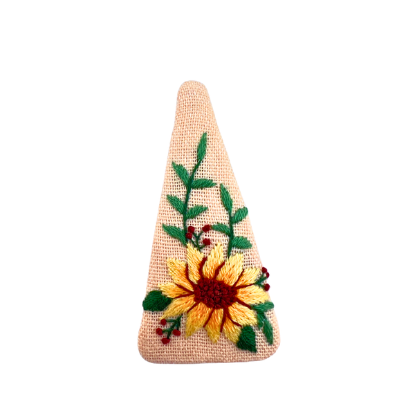 Embroidered Triangle Hair Clip – Elegant Handmade Touch